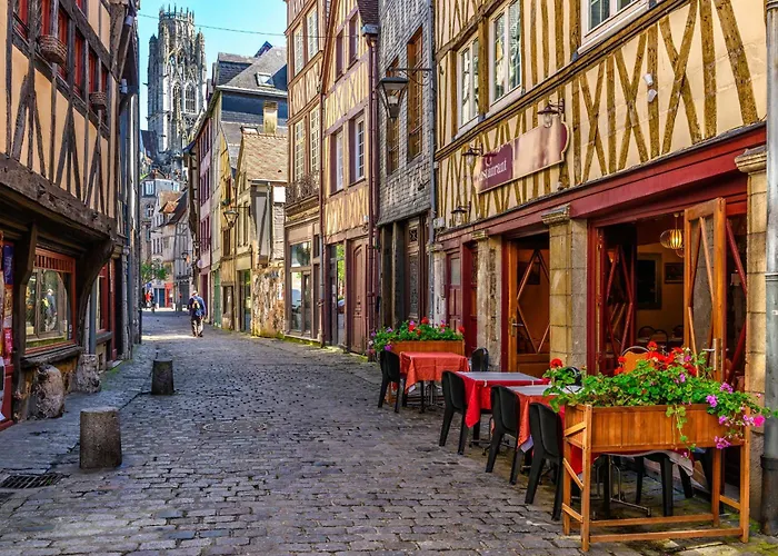 Pierre Proche Place Saint Marc